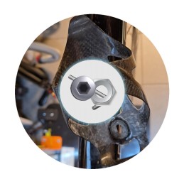 7S01 - Serrage porte bidon d'un vélo -  Entretien -  Prestations accessoire