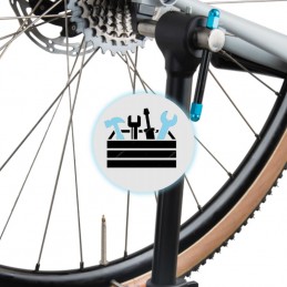 Dégauchissage de la patte de dérailleur du cadre d'un vélo